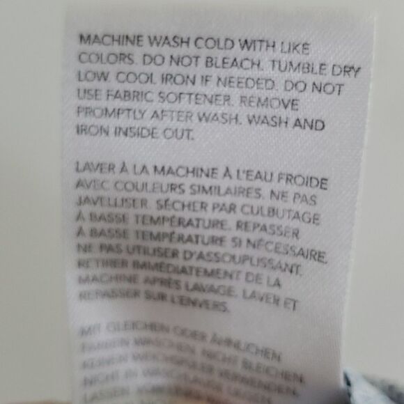 NVO athletic top. Long sleeves. Medium. Henley style. Geometric print. - Picture 9 of 9